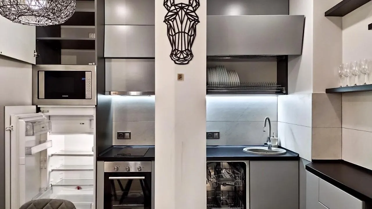 Petrovdom 52,67,205,213 In Smart Apartments In New York Concept House Kyjev