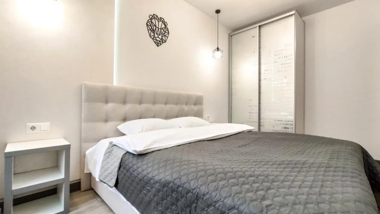 Petrovdom 52,67,205,213 In Smart Apartments In New York Concept House Kyjev