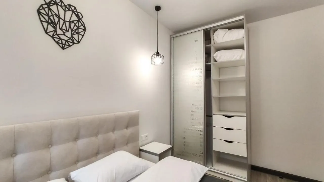 Petrovdom 52,67,205,213 In Smart Apartments In New York Concept House Kyjev Ukrajina