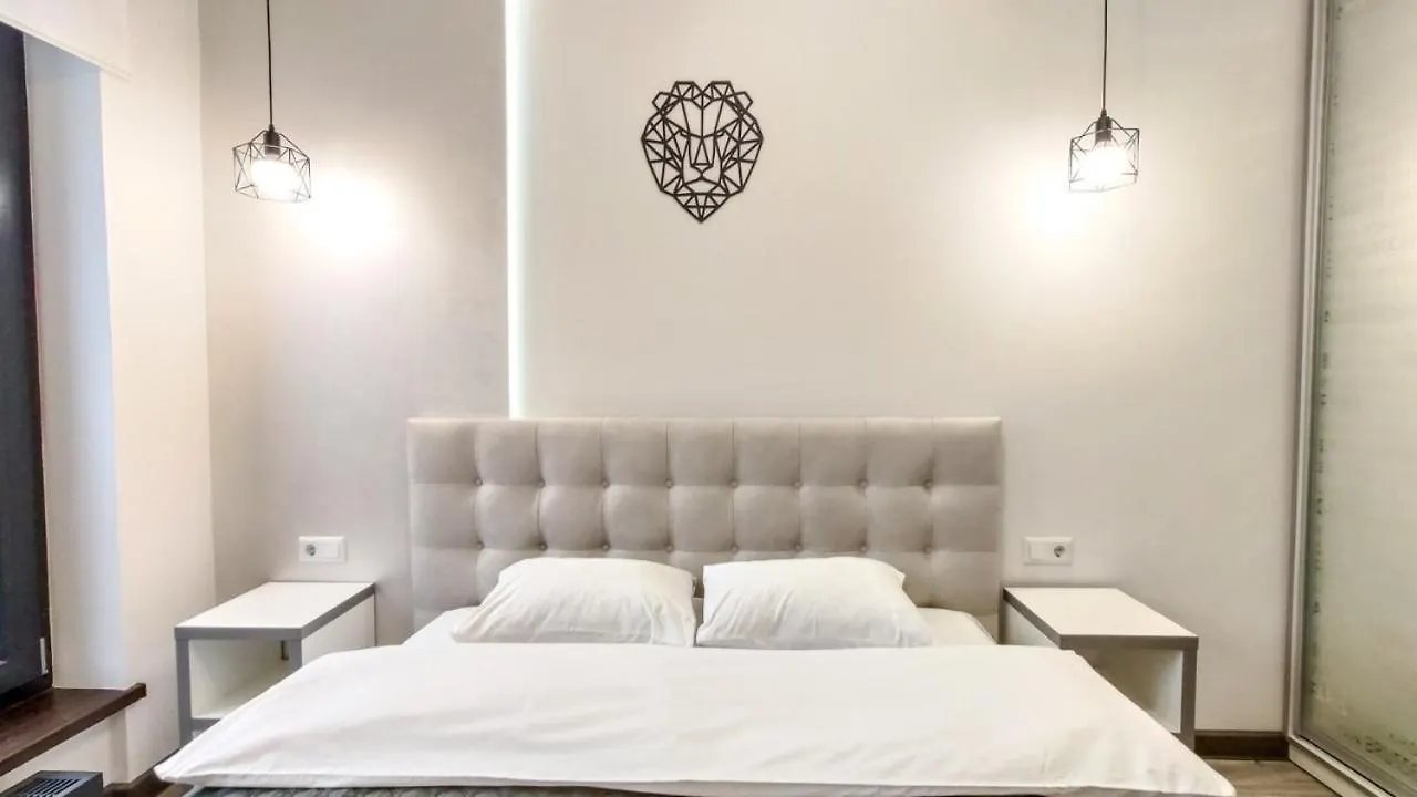 Petrovdom 52,67,205,213 In Smart Apartments In New York Concept House Kyjev 0*,