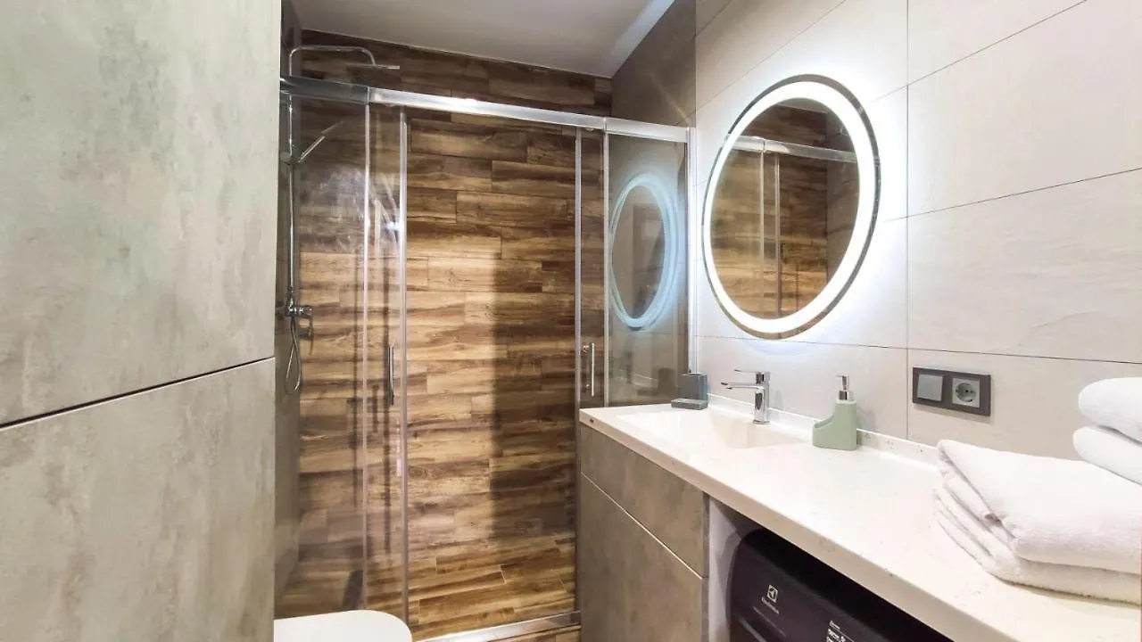 Petrovdom 52,67,205,213 In Smart Apartments In New York Concept House Kyjev
