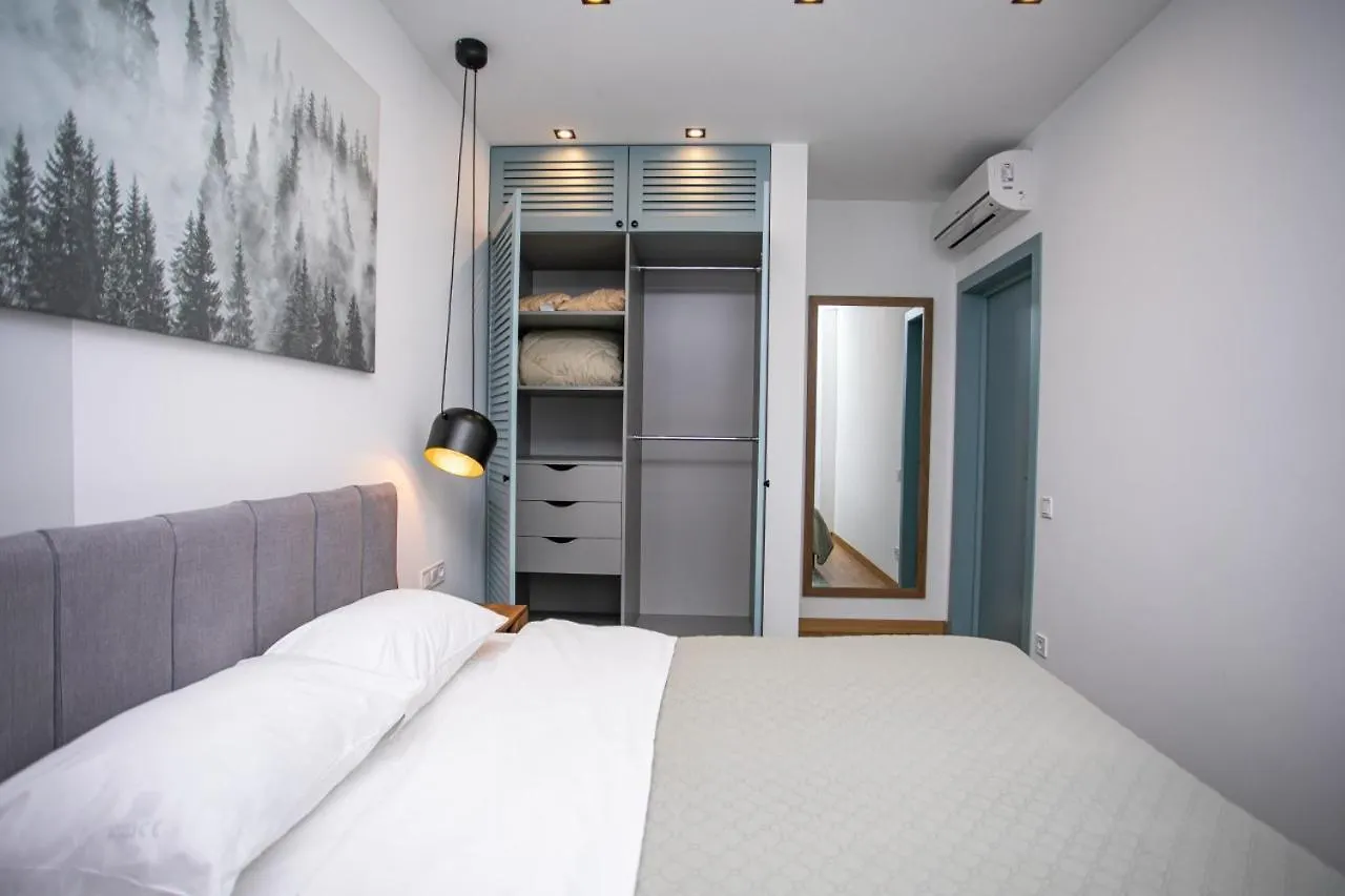 Petrovdom 52,67,205,213 In Smart Apartments In New York Concept House Kyjev 0*,  Ukrajina