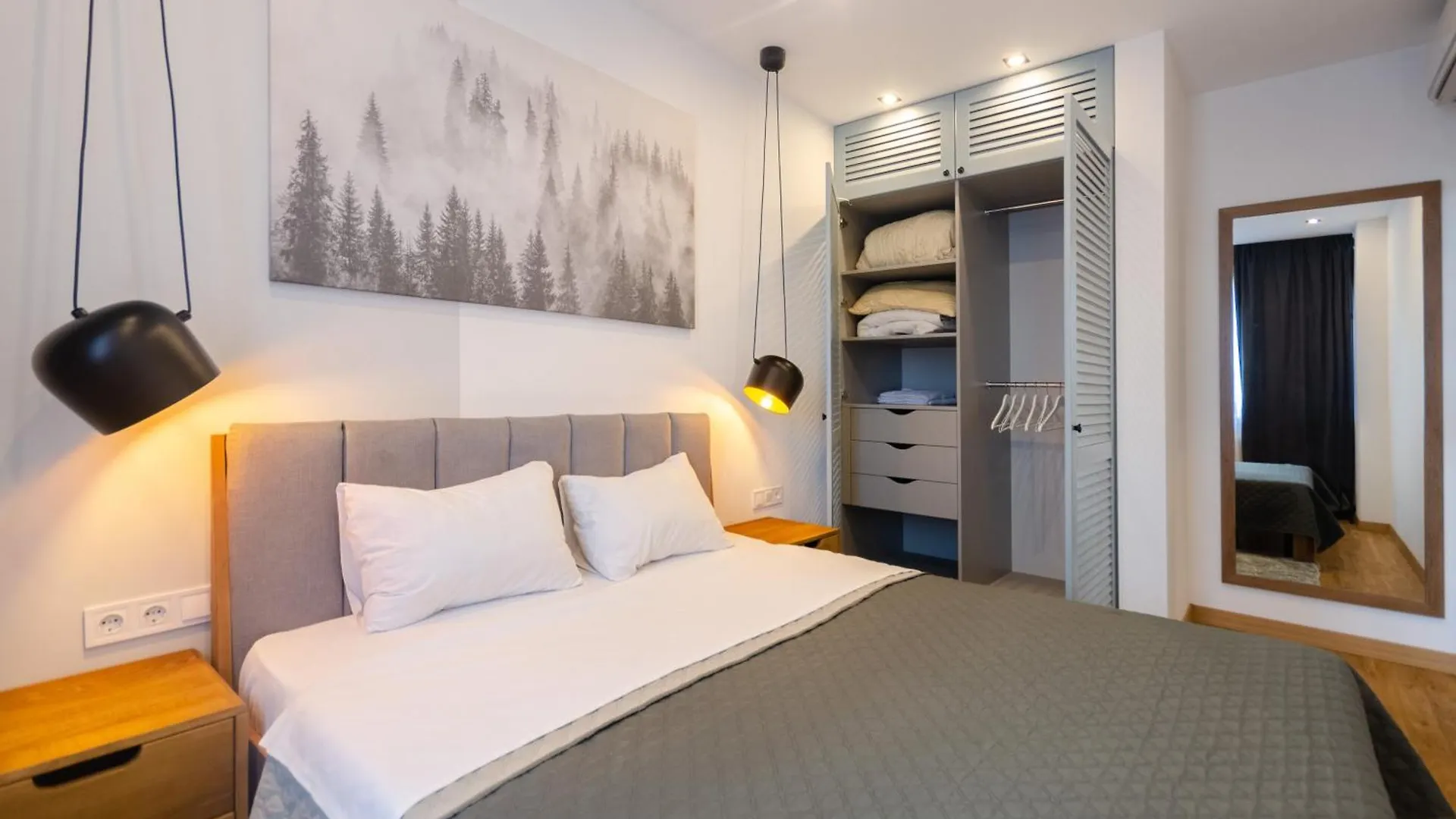Petrovdom 52,67,205,213 In Smart Apartments In New York Concept House Kyiv